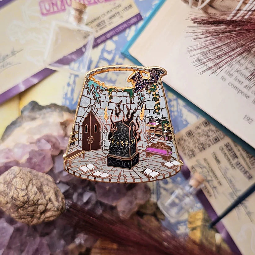 Fourth Wing Terrarium Pin | Basgiath Wardstone